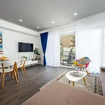 Karigo 6 Luxury 아파트 마카르스카
