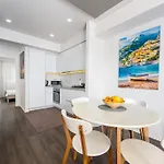 Karigo 6 Luxury 아파트