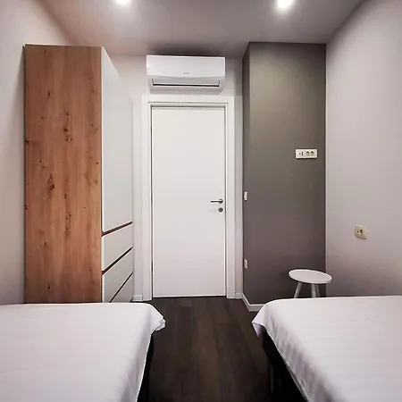 Center Karigo 6 Apartment *