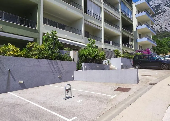 Center Karigo 6 * Makarska